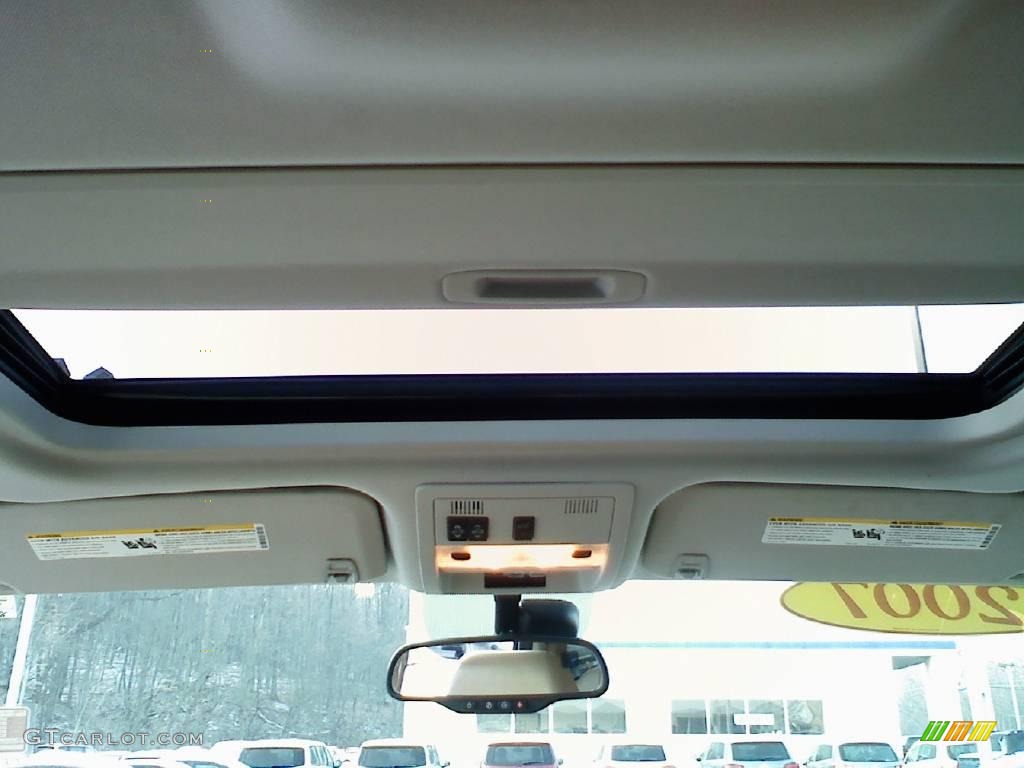 2007 Tahoe LT 4x4 - Summit White / Light Cashmere/Ebony photo #11