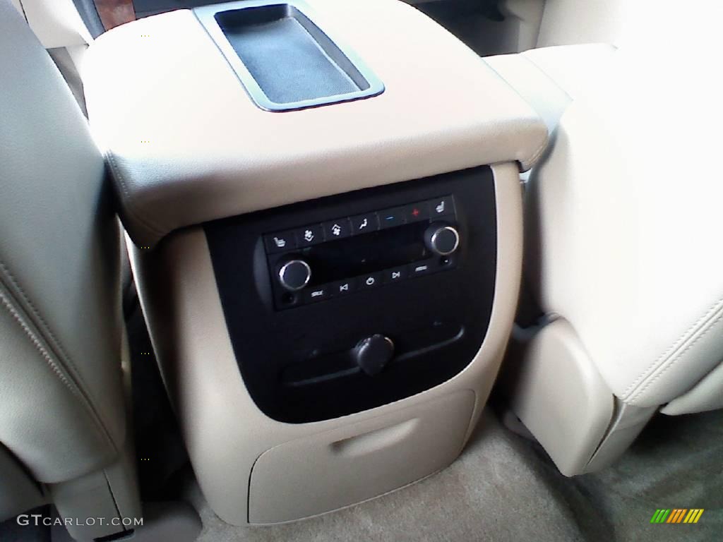 2007 Tahoe LT 4x4 - Summit White / Light Cashmere/Ebony photo #12