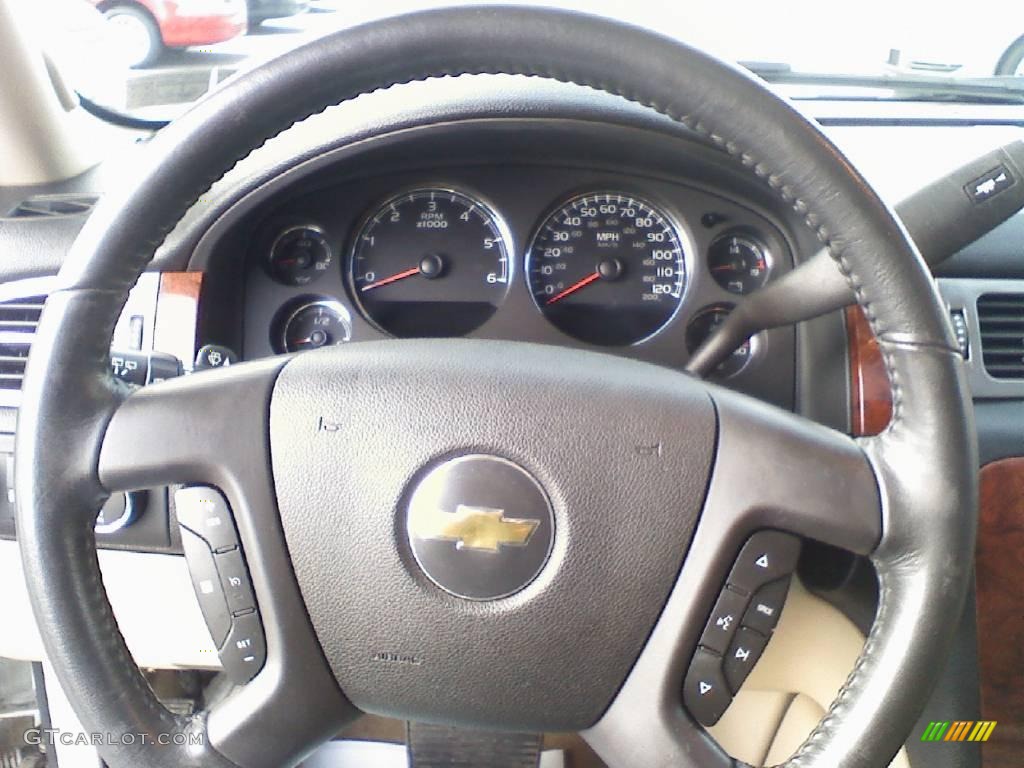 2007 Tahoe LT 4x4 - Summit White / Light Cashmere/Ebony photo #17