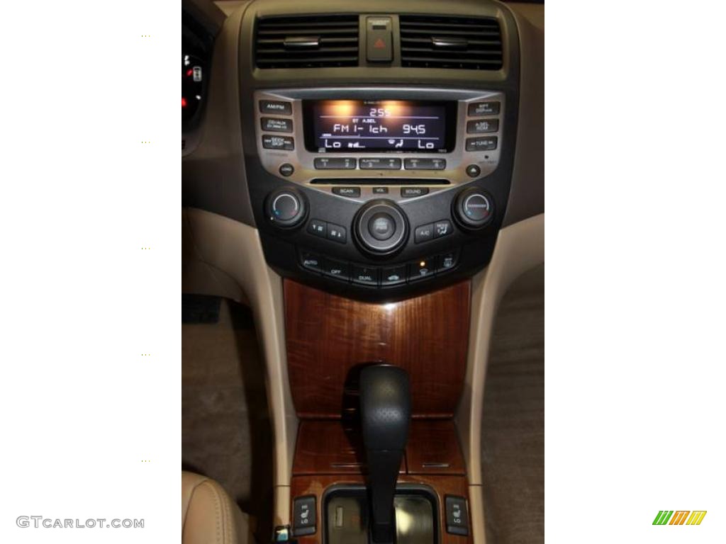 2006 Accord EX-L V6 Sedan - Nighthawk Black Pearl / Ivory photo #8