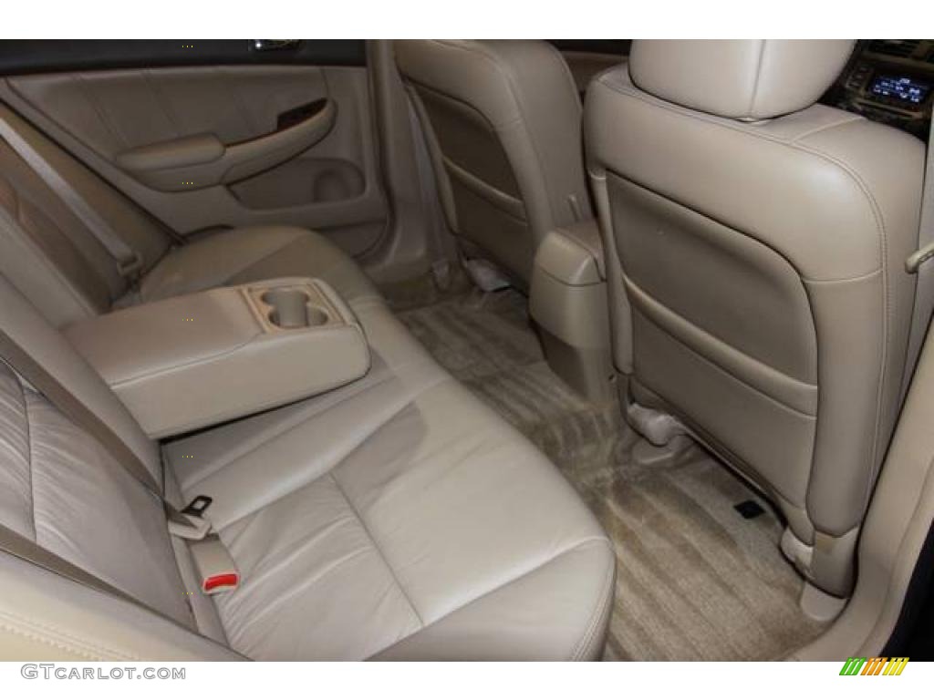 2006 Accord EX-L V6 Sedan - Nighthawk Black Pearl / Ivory photo #31
