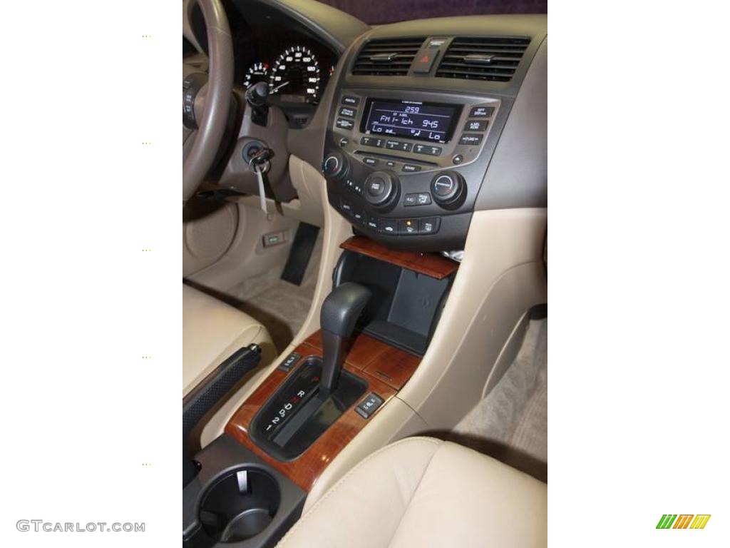 2006 Accord EX-L V6 Sedan - Nighthawk Black Pearl / Ivory photo #34