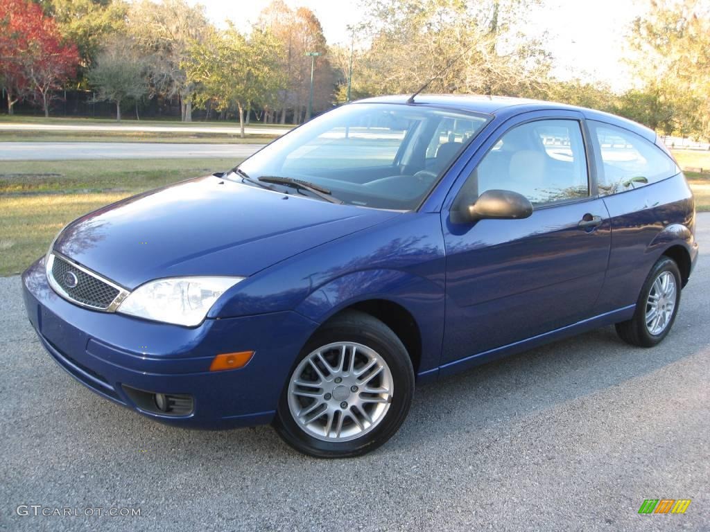 2005 Focus ZX3 SE Coupe - Sonic Blue Metallic / Charcoal/Charcoal photo #6