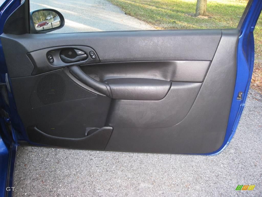 2005 Focus ZX3 SE Coupe - Sonic Blue Metallic / Charcoal/Charcoal photo #19