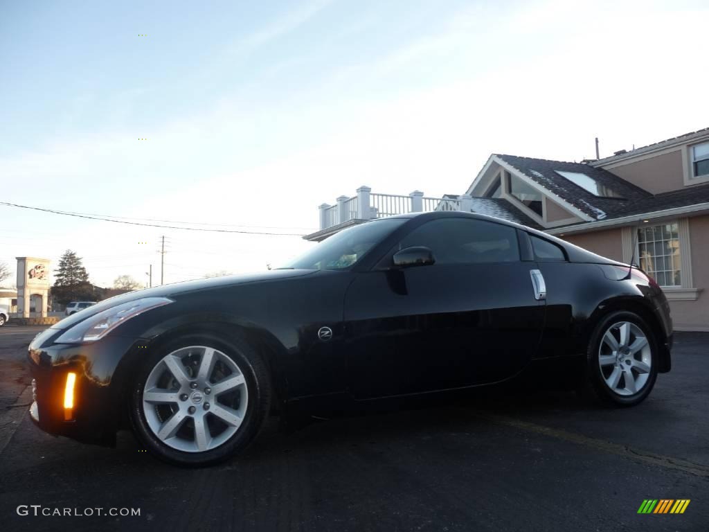 2005 350Z Touring Coupe - Super Black / Charcoal photo #9