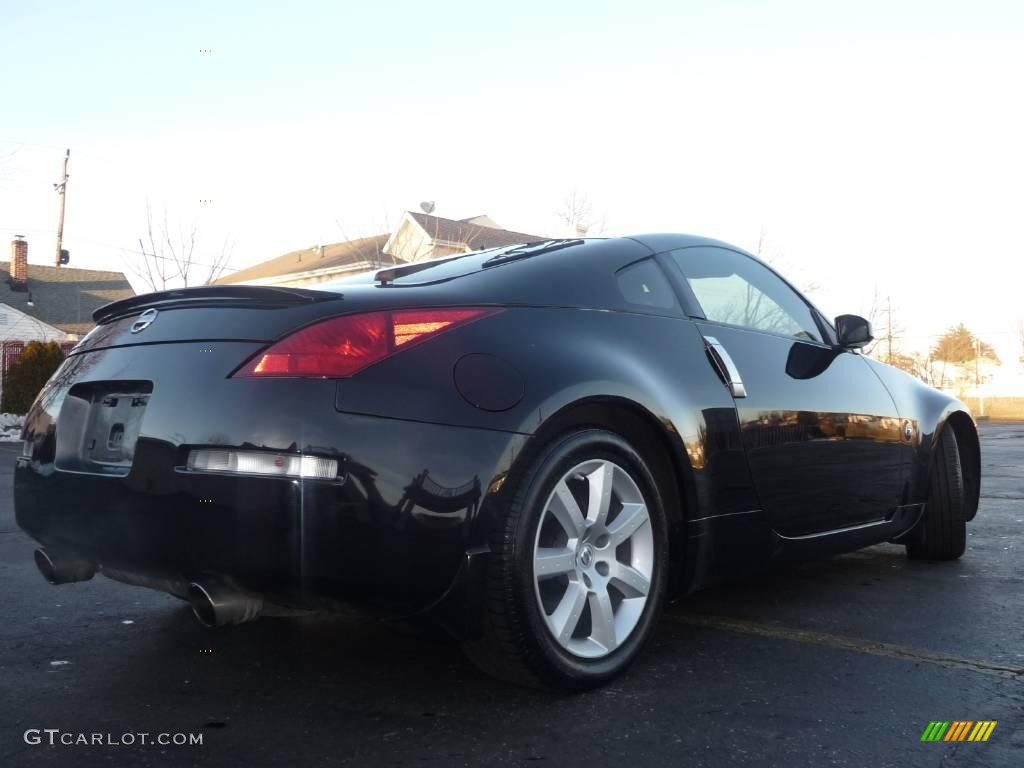 2005 350Z Touring Coupe - Super Black / Charcoal photo #15