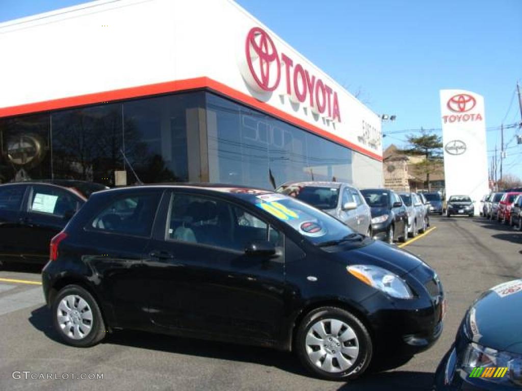 2008 Yaris 3 Door Liftback - Black Sand Pearl / Dark Charcoal photo #1