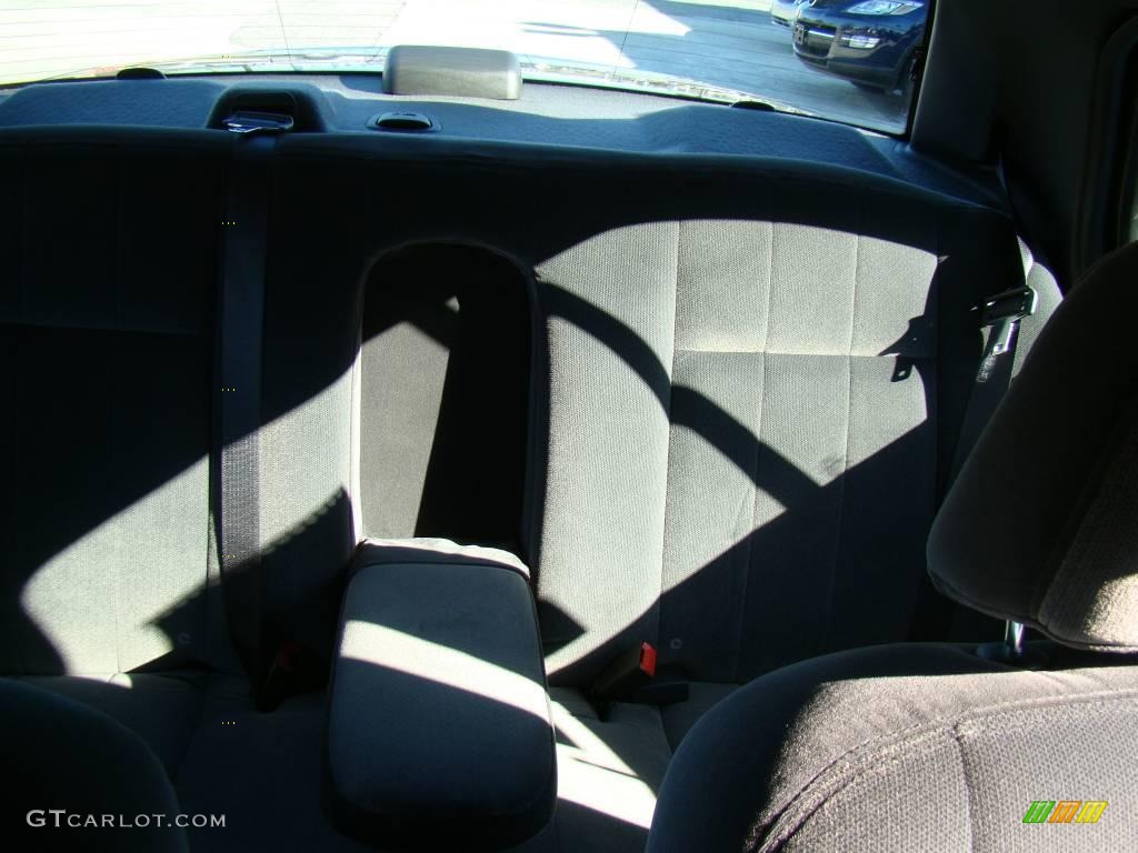 2004 Grand Marquis GS - Black Clearcoat / Dark Charcoal photo #14