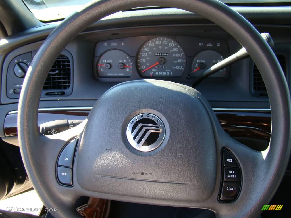 2004 Grand Marquis GS - Black Clearcoat / Dark Charcoal photo #23