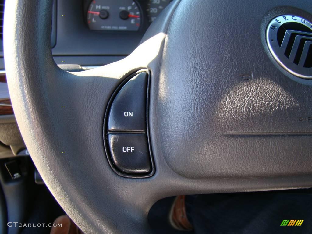 2004 Grand Marquis GS - Black Clearcoat / Dark Charcoal photo #24