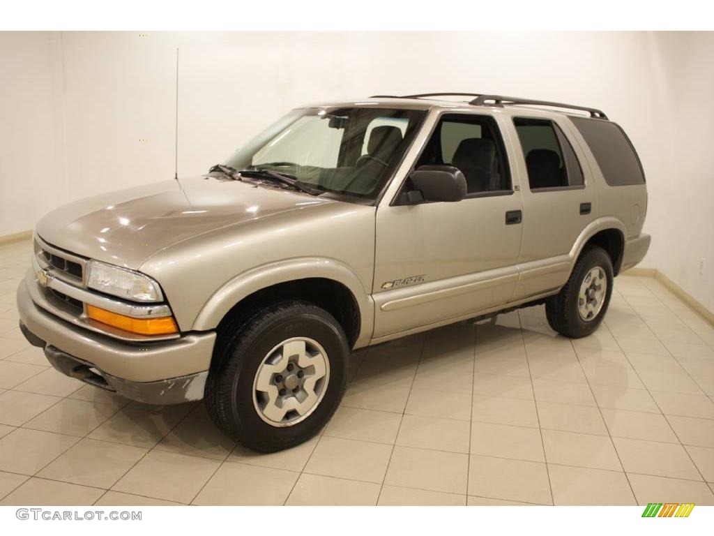 2002 Blazer LS 4x4 - Light Pewter Metallic / Graphite photo #3