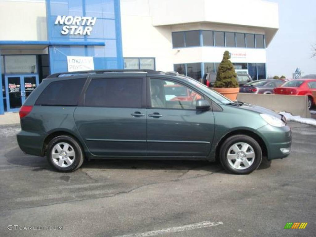 2004 Sienna XLE - Aspen Green Pearl / Fawn Beige photo #2