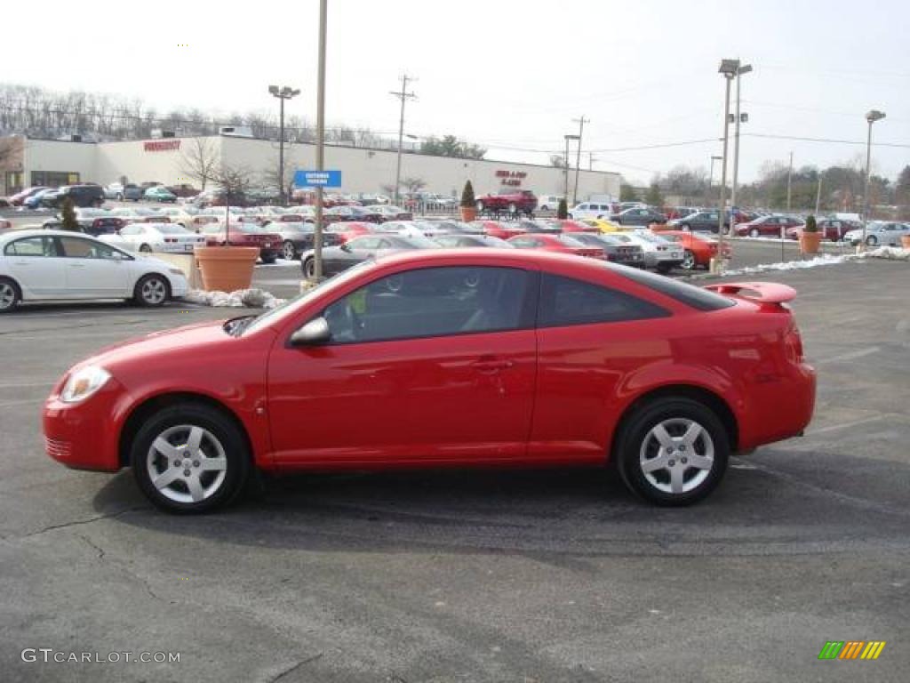 2007 Cobalt LS Coupe - Victory Red / Gray photo #6
