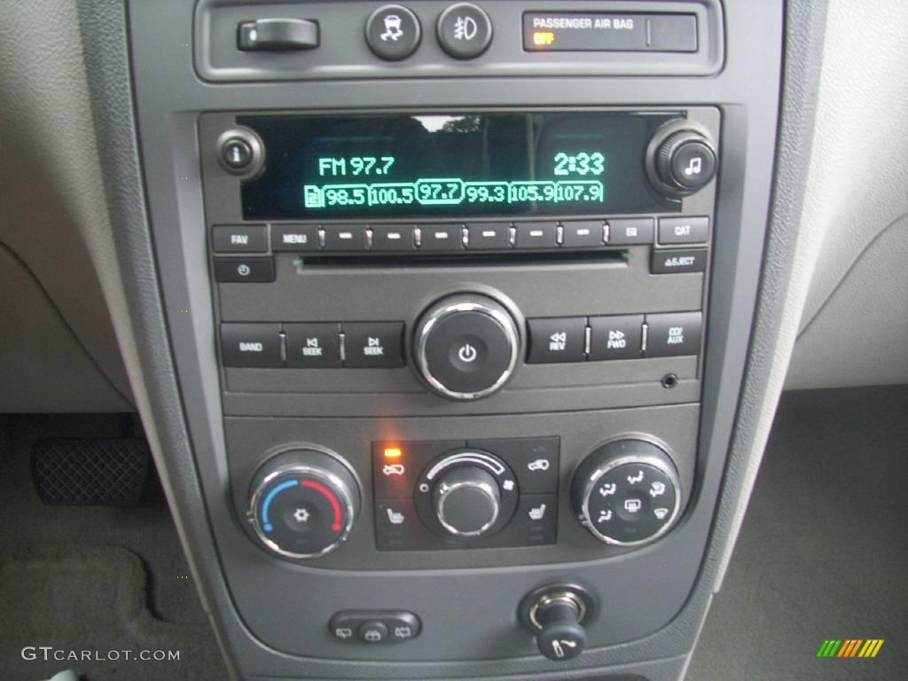 2009 HHR LT - Summit White / Gray photo #6