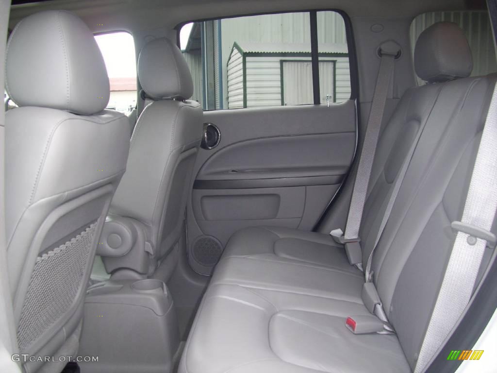 2009 HHR LT - Summit White / Gray photo #9