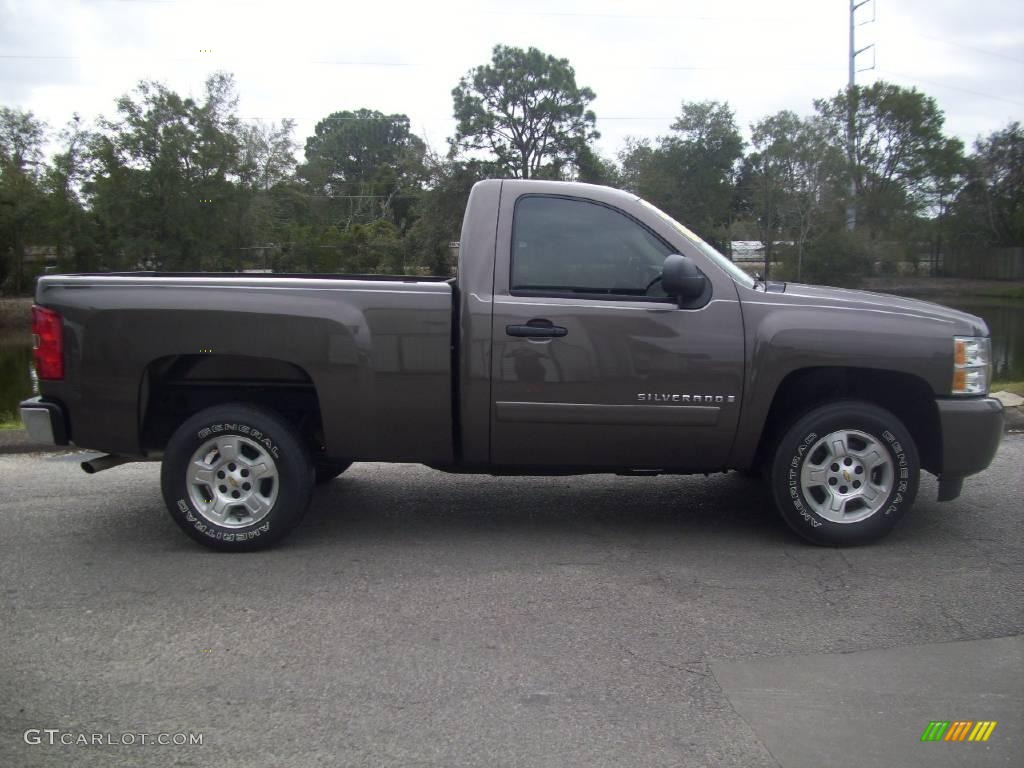 2008 Silverado 1500 LT Regular Cab - Desert Brown Metallic / Dark Titanium photo #1