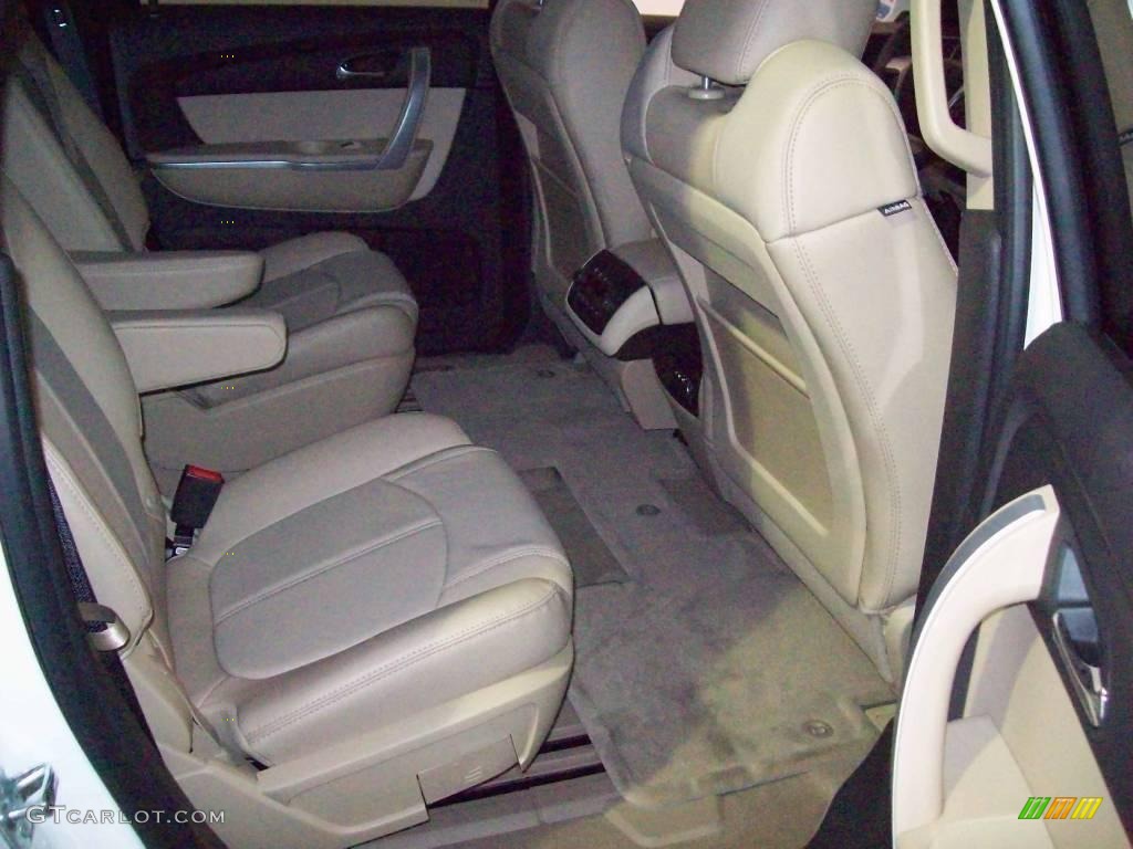 2010 Acadia SLT - Summit White / Cashmere photo #8