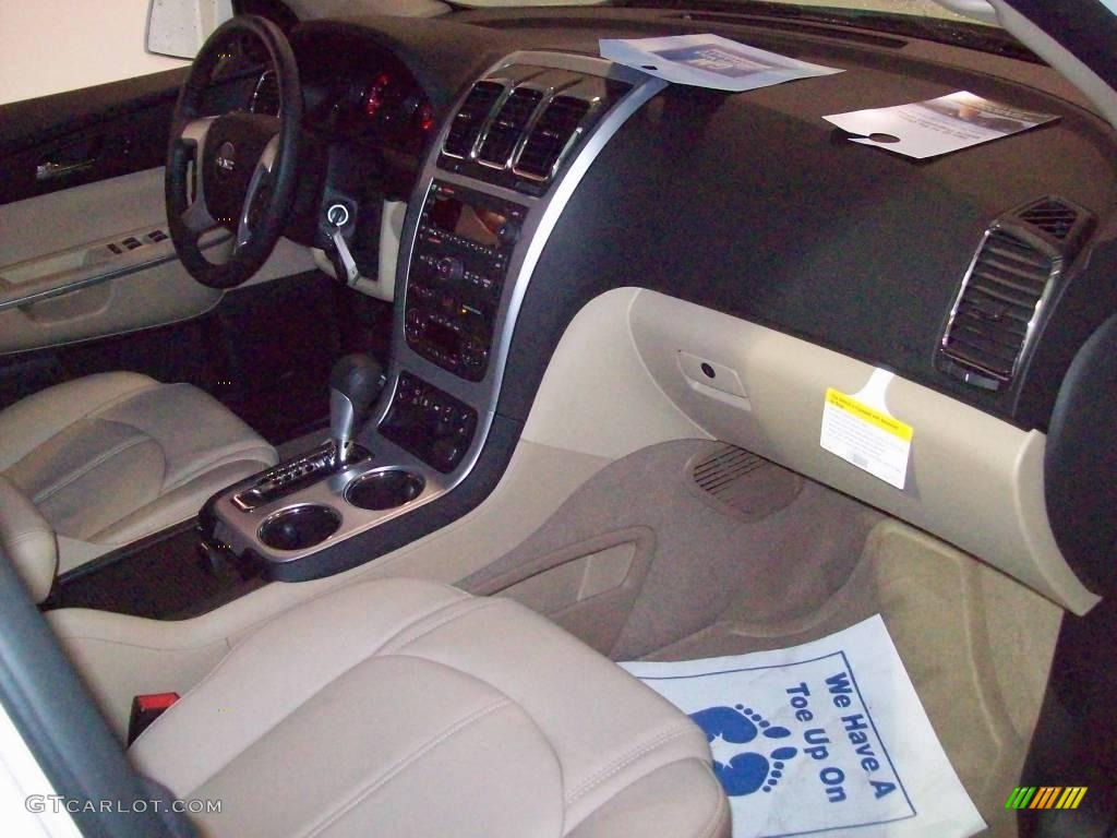 2010 Acadia SLT - Summit White / Cashmere photo #9