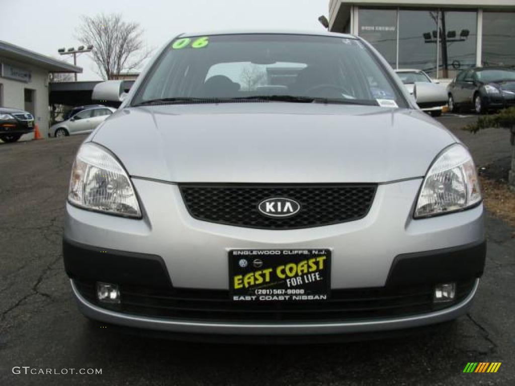 2006 Rio Rio5 SX Hatchback - Silver / Gray photo #2