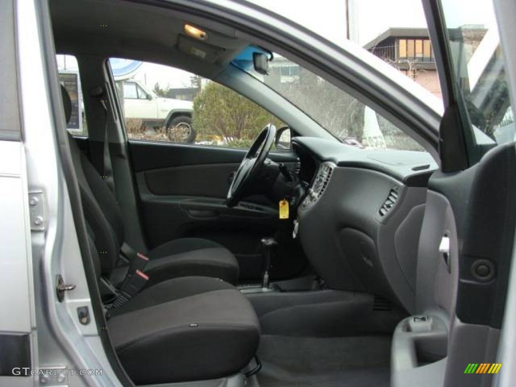 2006 Rio Rio5 SX Hatchback - Silver / Gray photo #8