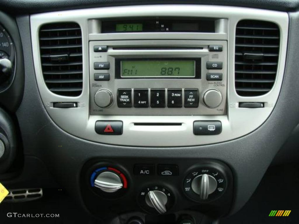 2006 Rio Rio5 SX Hatchback - Silver / Gray photo #11