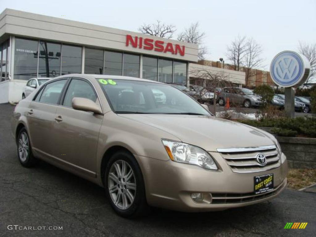 2006 Avalon Limited - Desert Sand Mica / Ivory photo #1