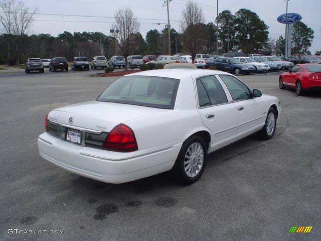 2009 Grand Marquis LS - Vibrant White / Medium Light Stone photo #5