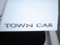 2009 Vibrant White Lincoln Town Car Signature Limited  photo #13