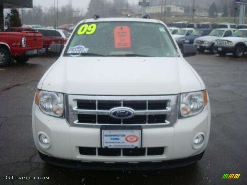 2009 Escape XLT V6 4WD - White Suede / Stone photo #10