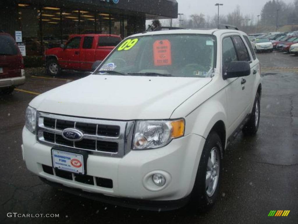 2009 Escape XLT V6 4WD - White Suede / Stone photo #16