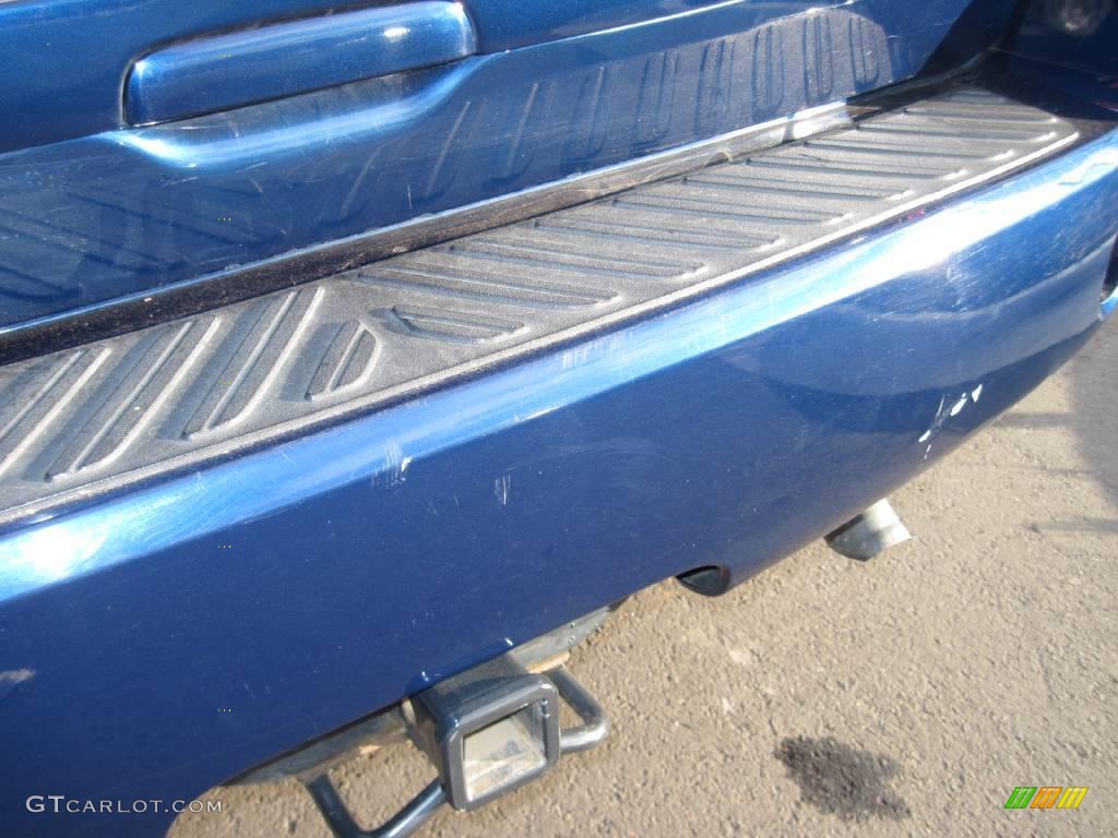 2002 Envoy SLT 4x4 - Indigo Blue Metallic / Medium Pewter photo #33
