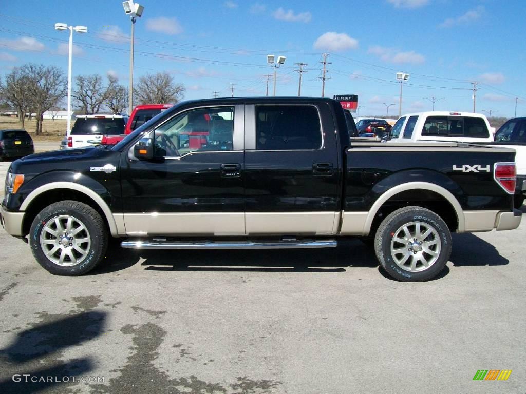 2010 F150 Lariat SuperCrew 4x4 - Tuxedo Black / Tan photo #2