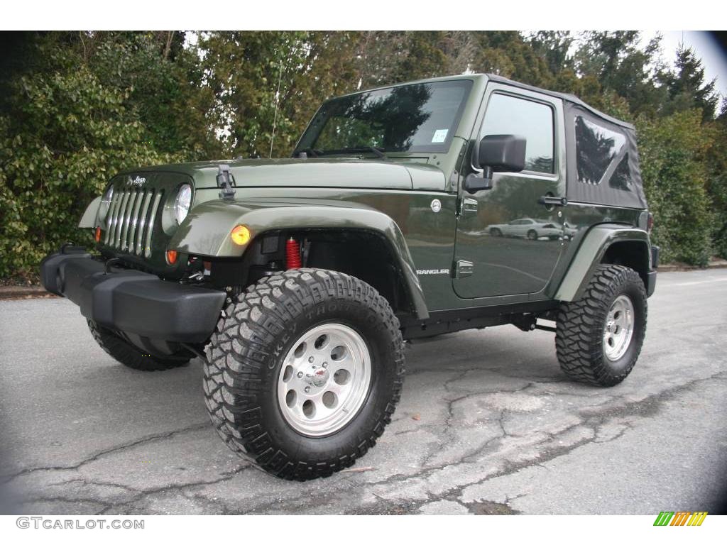 2007 Wrangler Sahara 4x4 - Jeep Green Metallic / Dark Slate Gray/Medium Slate Gray photo #1