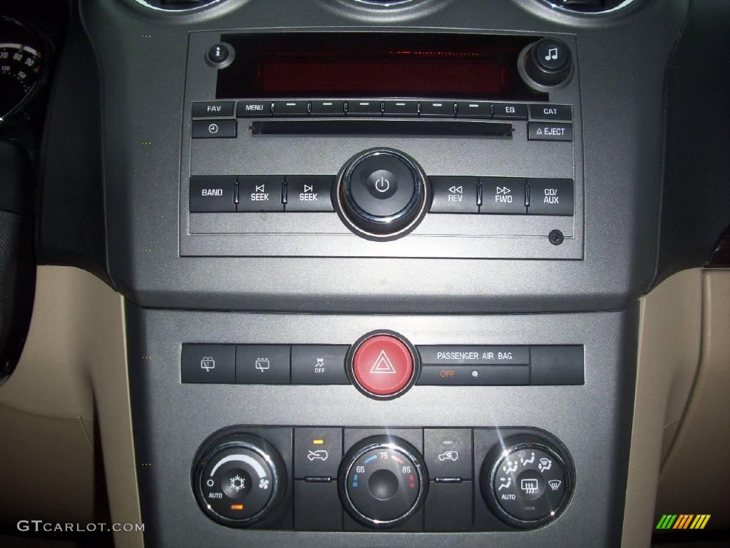 2009 VUE XE - Polar White / Tan photo #8