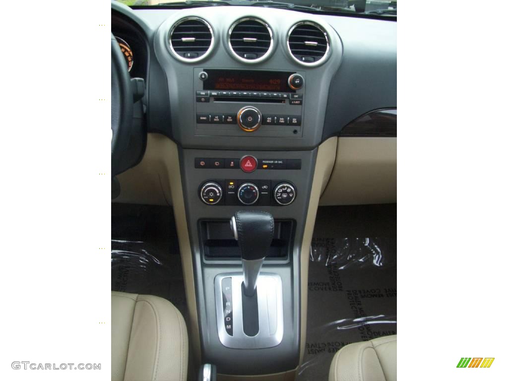 2009 VUE XE - Polar White / Tan photo #9