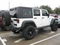 Stone White - Wrangler Unlimited X Photo No. 3