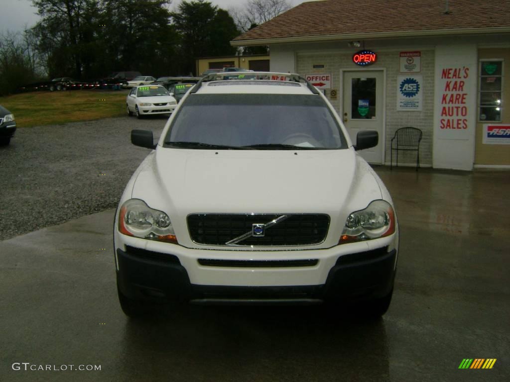2003 XC90 2.5T AWD - White / Taupe/Light Taupe photo #2