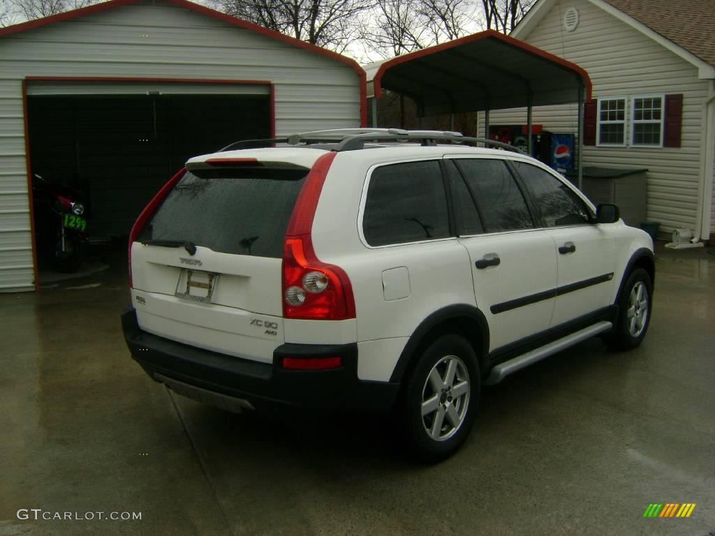 2003 XC90 2.5T AWD - White / Taupe/Light Taupe photo #4
