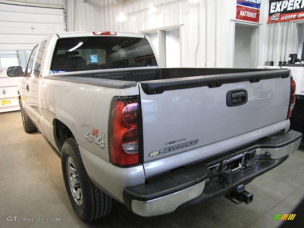 2006 Silverado 1500 LS Extended Cab 4x4 - Silver Birch Metallic / Dark Charcoal photo #6