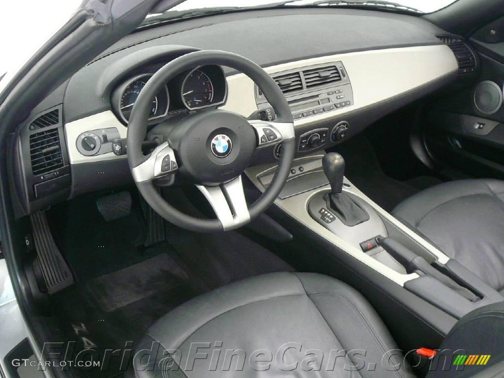 2003 Z4 2.5i Roadster - Titanium Silver Metallic / Black photo #13