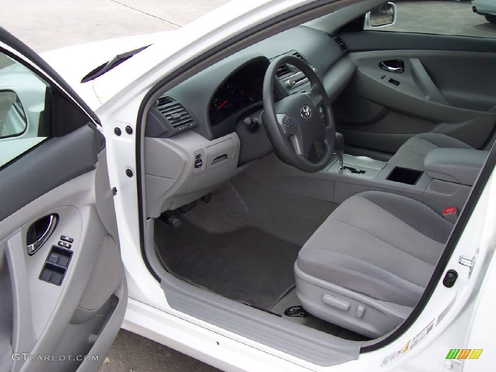 2008 Camry LE - Super White / Ash photo #8