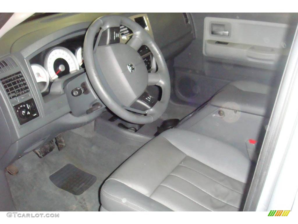 2005 Dakota Laramie Quad Cab 4x4 - Bright Silver Metallic / Medium Slate Gray photo #4