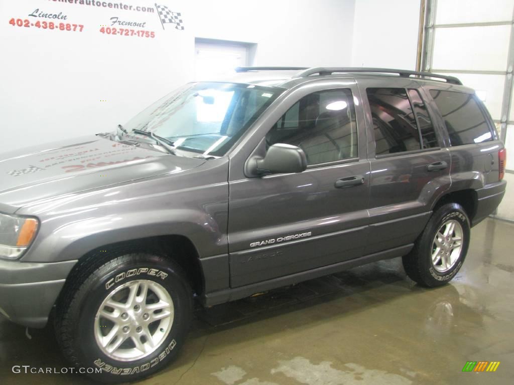 2003 Grand Cherokee Laredo 4x4 - Graphite Metallic / Dark Slate Gray photo #2