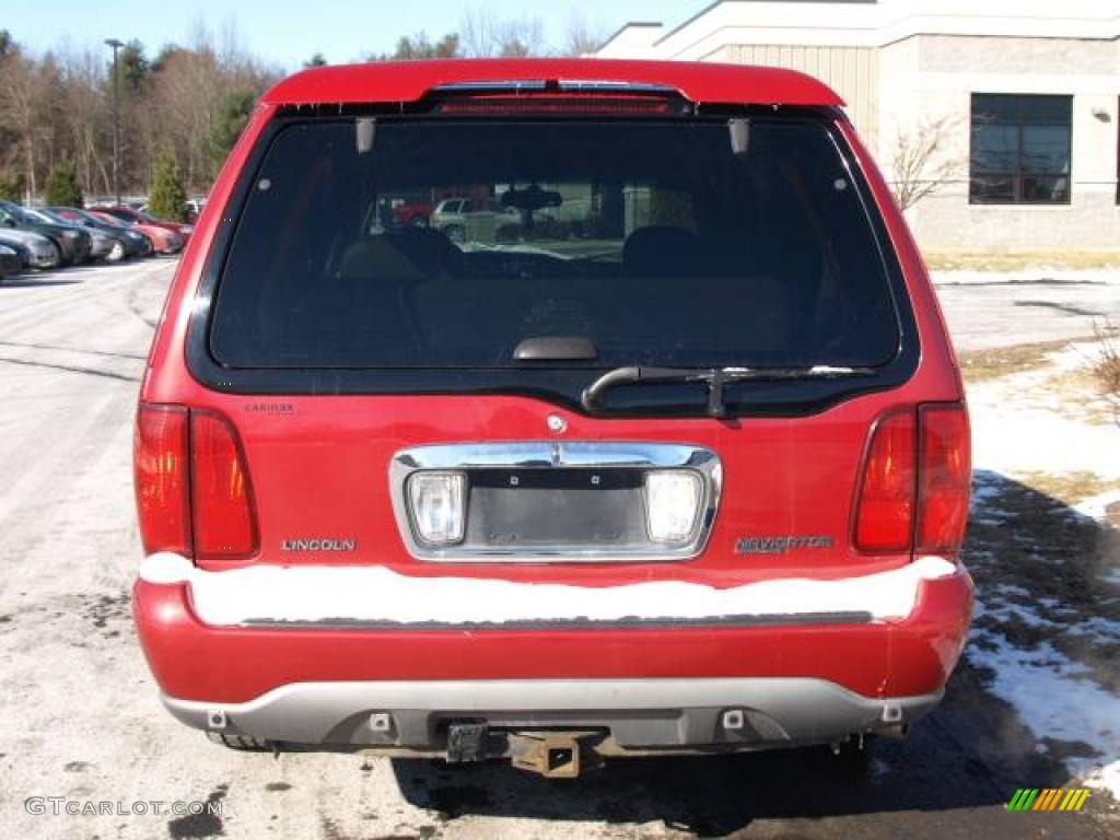 2002 Navigator Luxury - Laser Red Tinted Metallic / Medium Graphite photo #5