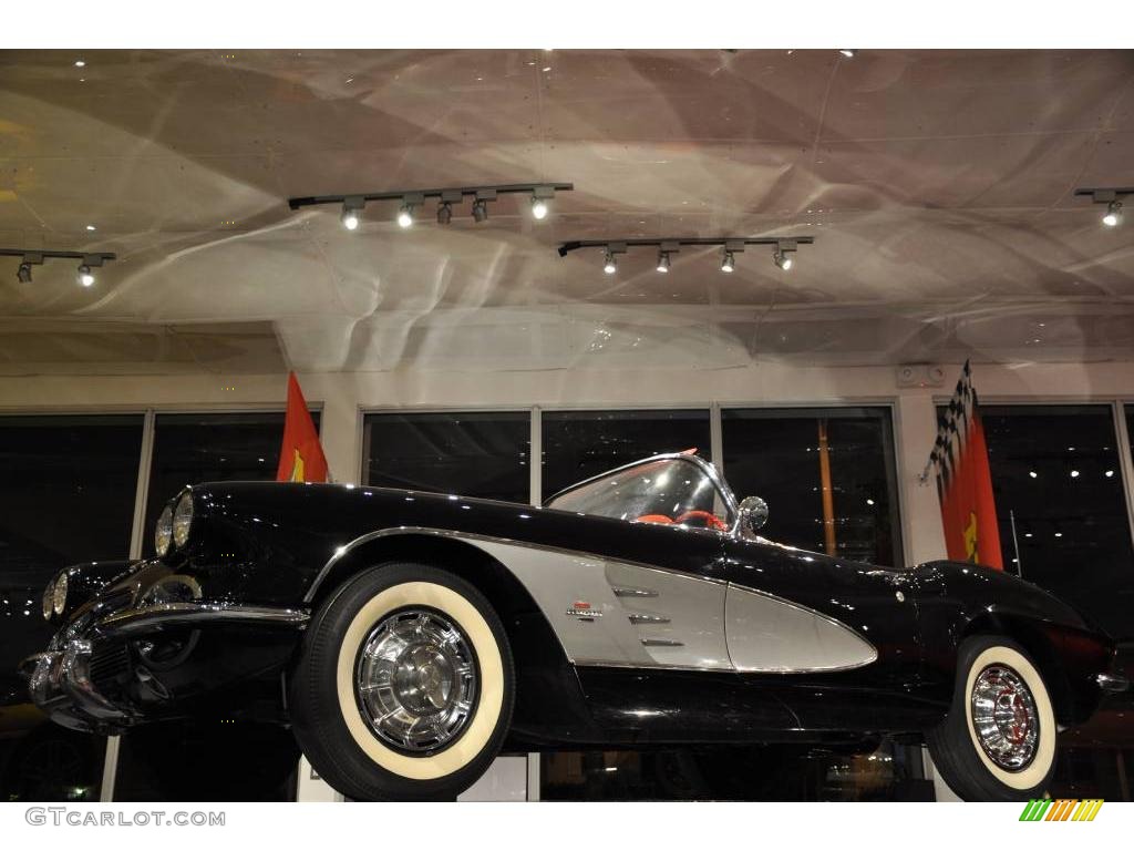 1961 Corvette Convertible - Tuxedo Black / Red photo #42