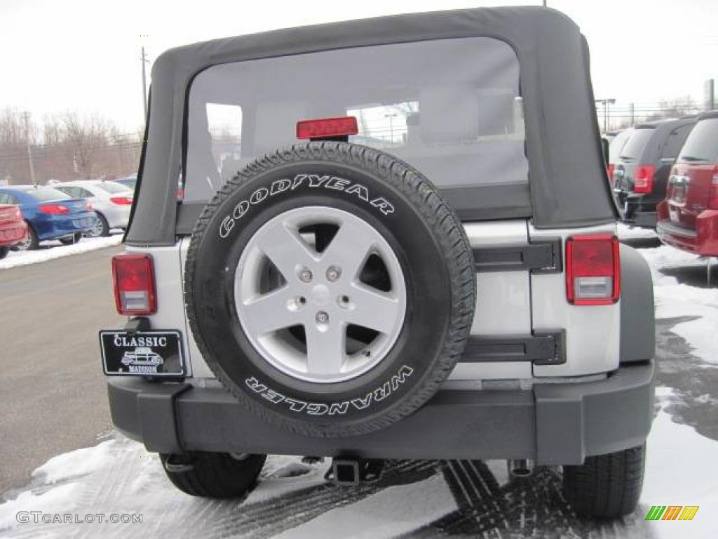 2010 Wrangler Sport 4x4 - Bright Silver Metallic / Dark Slate Gray/Medium Slate Gray photo #5