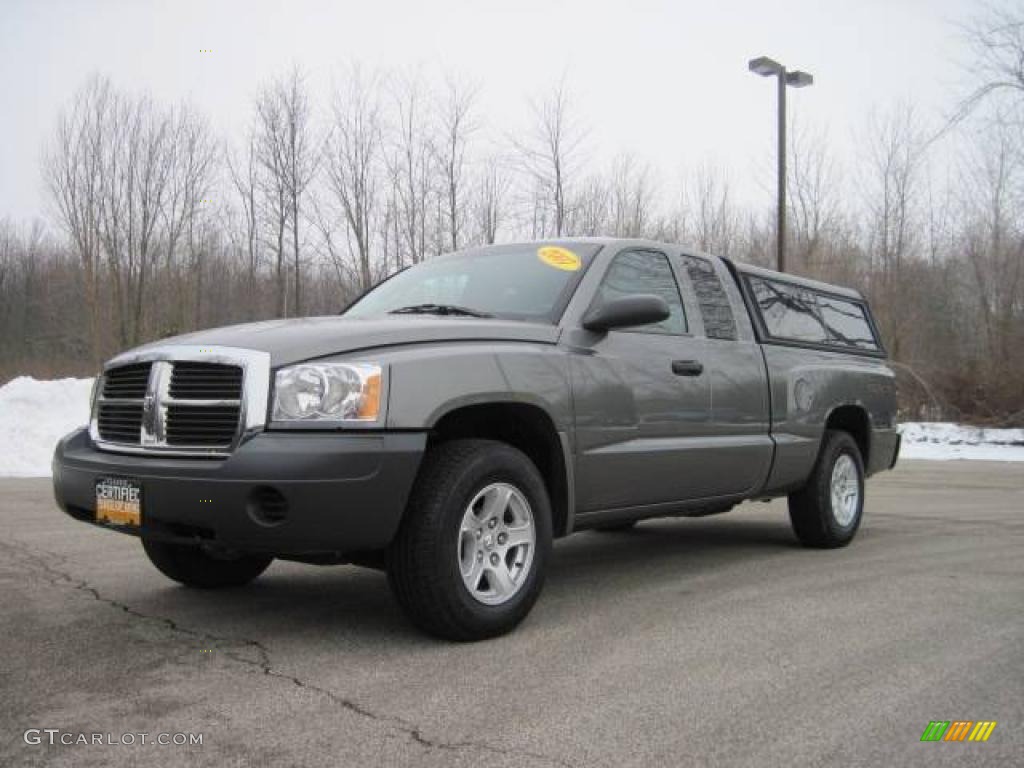 2007 Dakota ST Club Cab - Mineral Gray Metallic / Medium Slate Gray photo #1