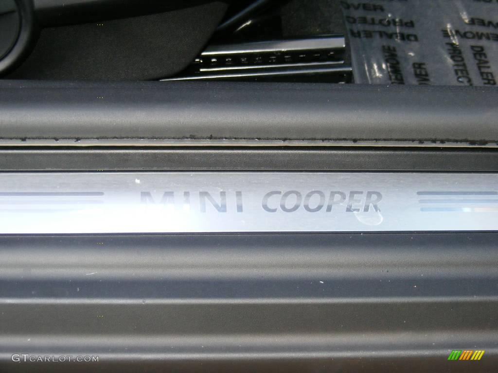 2009 Cooper Hardtop - Pepper White / Black/Grey photo #30