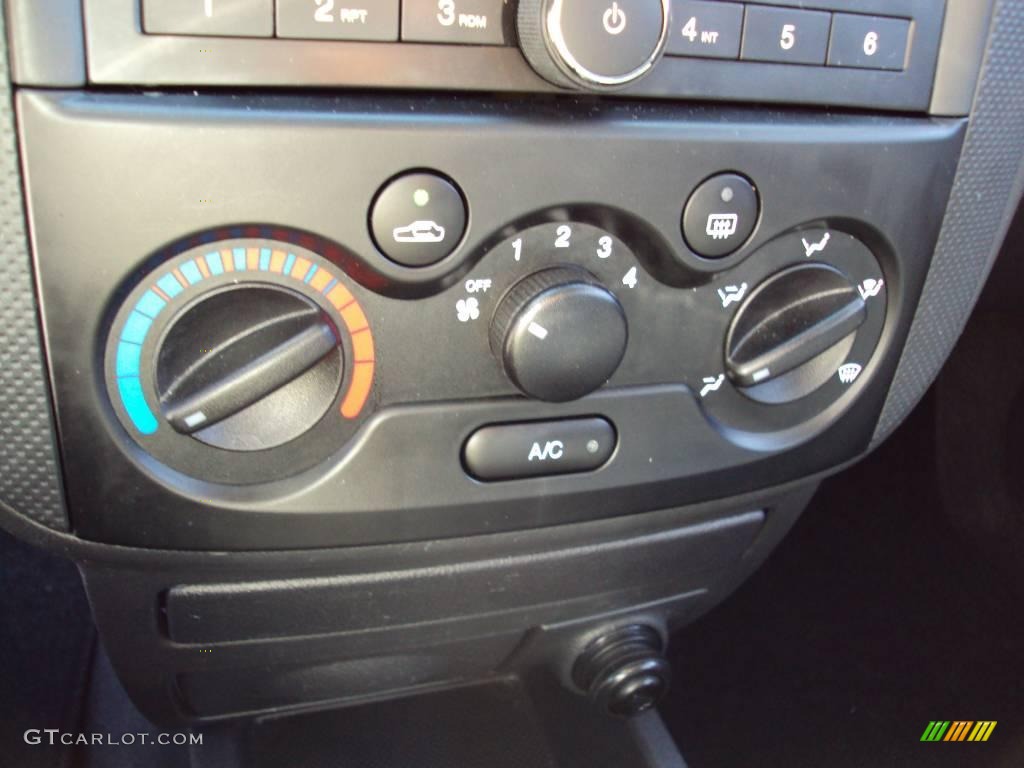 2007 Aveo 5 LS Hatchback - Bright Blue / Charcoal Black photo #20