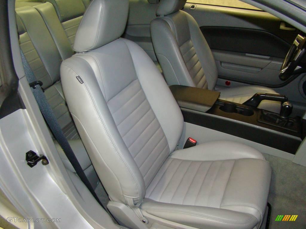 2005 Mustang GT Premium Coupe - Satin Silver Metallic / Light Graphite photo #9